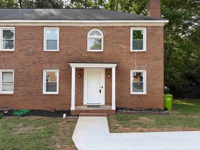 6 Crescent Ln