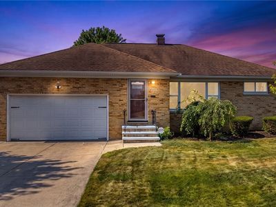 Property at 20707 Hilliard Blvd, Rocky River, OH