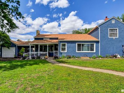 Property at 501 W Poplar St, Taylorville, IL