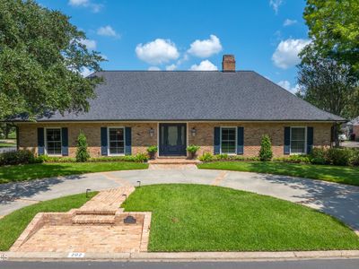 202 Stonehenge Rd