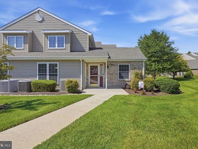 4 Colefax Ct