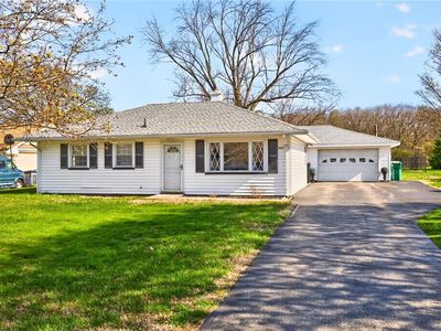 Property at 302 Wellington Rd, Webster, NY