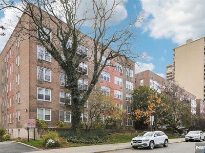 2160 Center Ave APT 5N