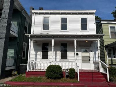 271 Webster Ave
