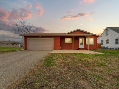205 2nd St SW