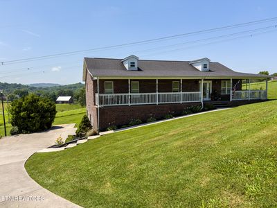 185 Hillview Ln