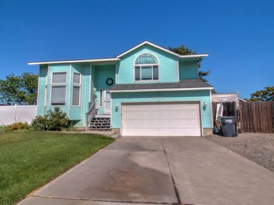 4611 Saguaro Dr
