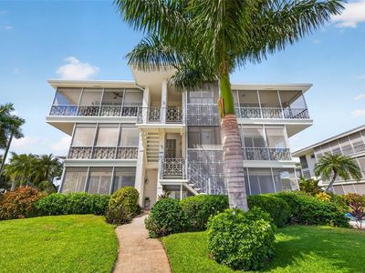 1000 N SHORE DRIVE NE #2