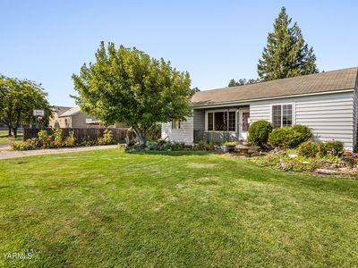 Property at 1216 S 4th Ave, Yakima, WA