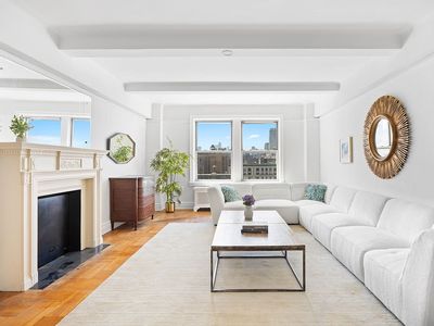 90 Riverside Dr APT 16E