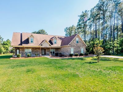 1499 Leverett Rd