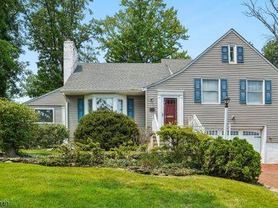 25 Lake Dr West