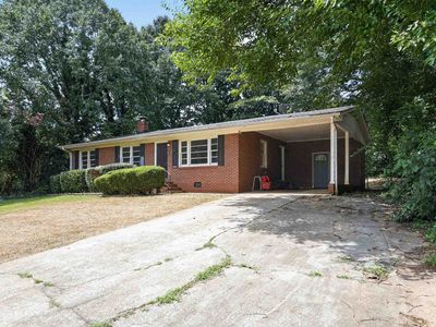 114 Folkstone St