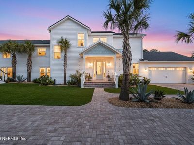 411 A N ROSCOE Boulevard