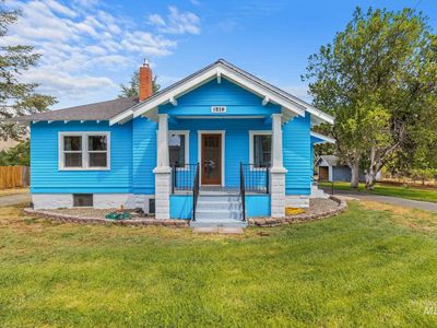1518 Elm St