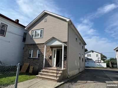 25 Ryerson Ave