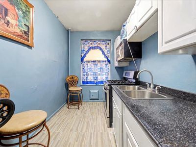 1974 Lafontaine Avenue #2E