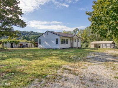 3243 Hall Rd