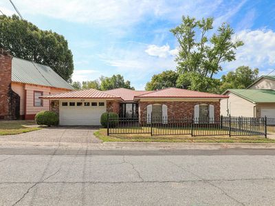 412 & 404 White St