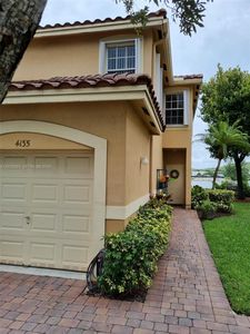 4135 Crystal Lake Dr