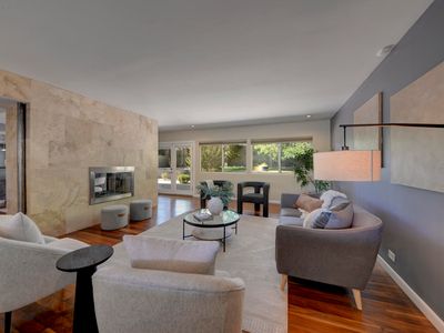 4613 Sunningdale Ave NE