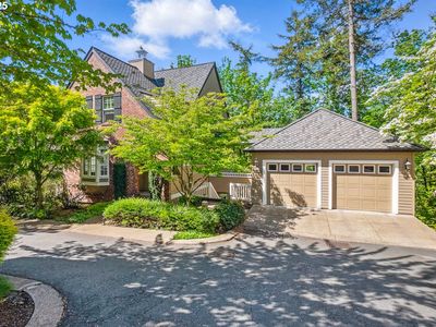 10272 NW Edgewood Dr