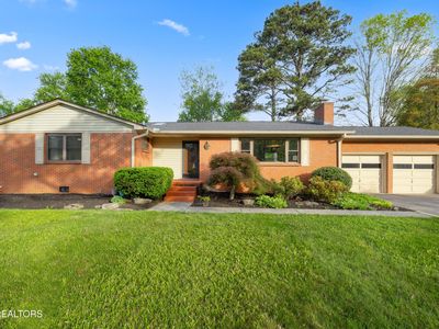 6835 Dorchester Dr