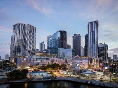 88 SW 7th St APT 2501