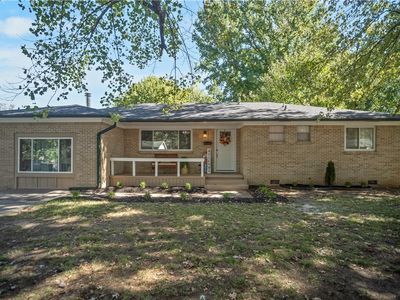 603 Lawndale Dr