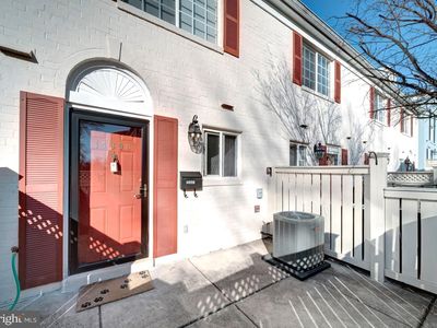1489 N Van Dorn St #B
