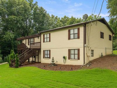 7365 Thomas Hall Dr