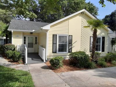 301 Stratford Pl.
