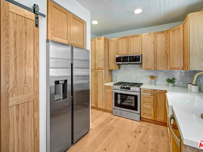 14647 Dickens St UNIT 5