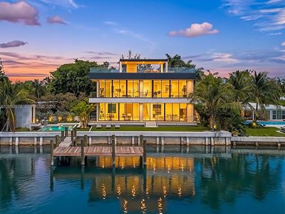 1141 N Biscayne Point Rd