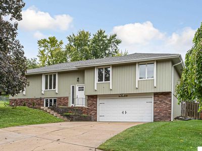 2220 S 164th Cir