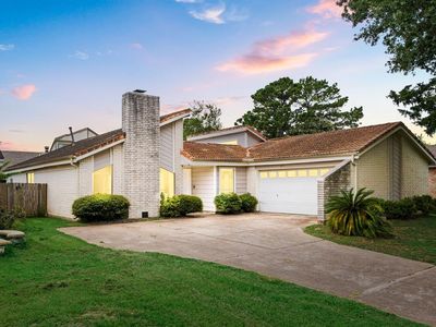 6115 Downwood Forest Dr