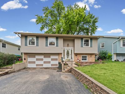 22W381 2nd St