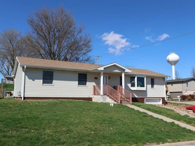 Property at 922 S Scenic Dr, Oakland, IA