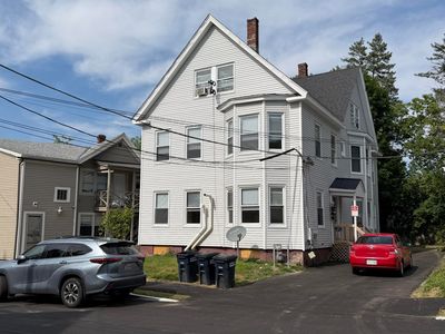 16 Howe Street