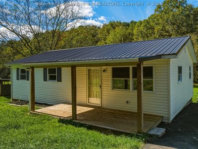 855 N Claylick Rd