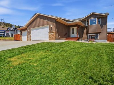 1106 Lennon Ln