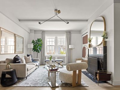 125 E 63rd St APT 8B
