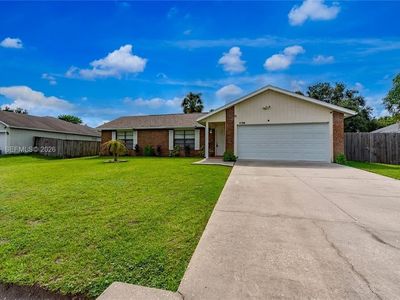 1136 Lamplighter Dr