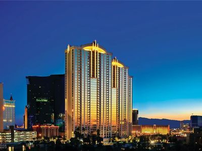 135 Harmon Ave UNIT 2702