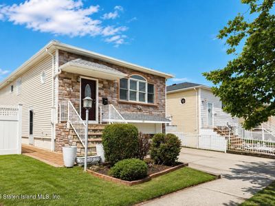 39 Brandis Ave