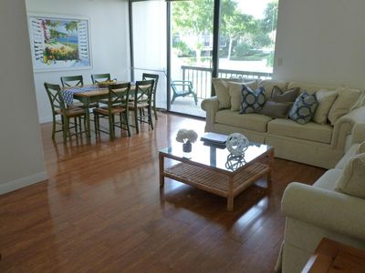 1204 BRIDGEWOOD Place #1204