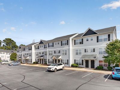 245 Campus Dr E