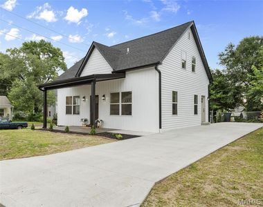 302 Short St
