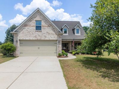 324 Lakes Dr N