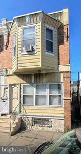 1912 S Alden St